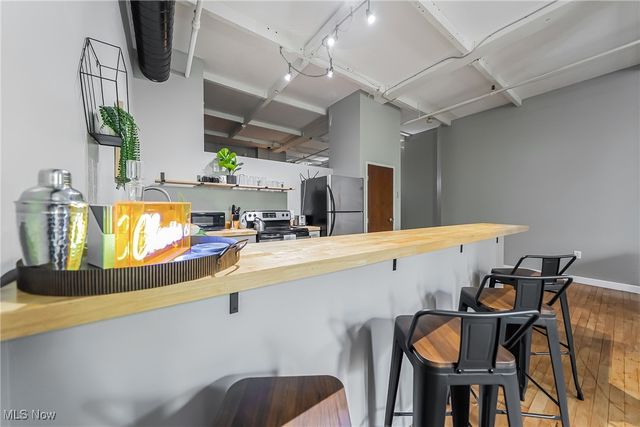 1133 W 9th Street 305, Cleveland, OH 44113