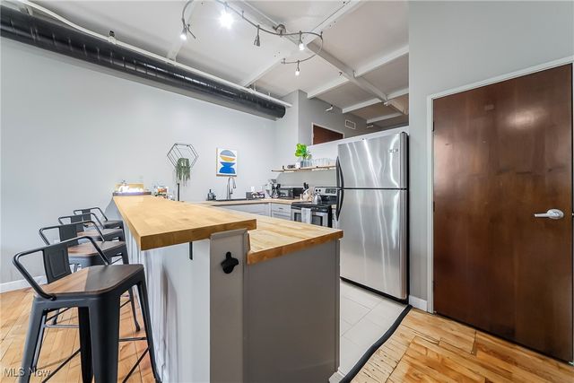 1133 W 9th Street 305, Cleveland, OH 44113