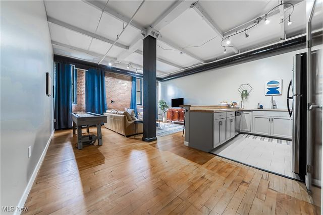 1133 W 9th Street 305, Cleveland, OH 44113