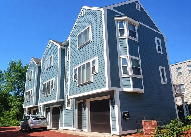 331 W 4th St 331, Boston, MA 02127