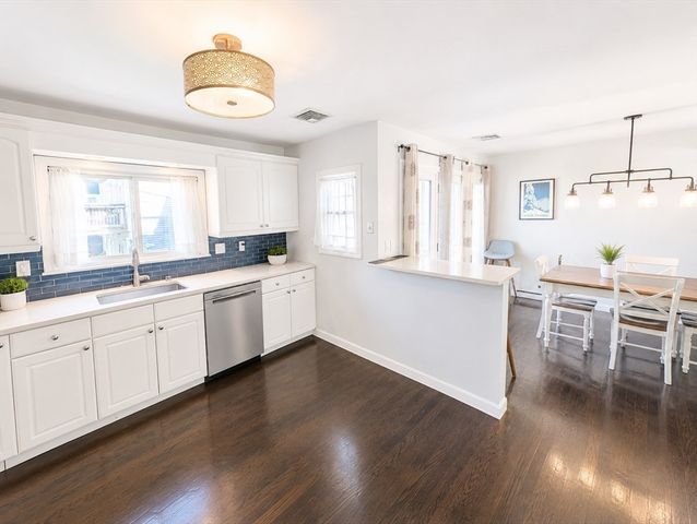331 W 4th St 331, Boston, MA 02127