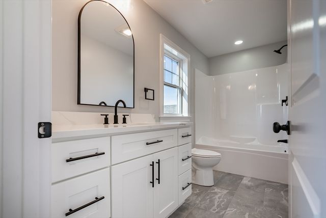 126 Wheeler St, Fall River, MA 02724