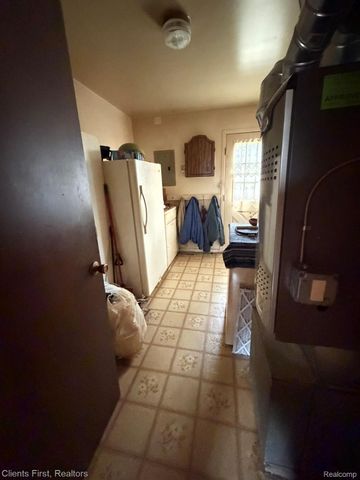 1033 Chopin Street, Troy, MI 48083