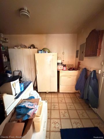 1033 Chopin Street, Troy, MI 48083