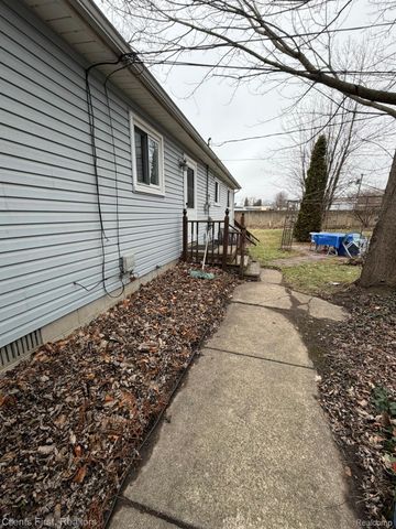 1033 Chopin Street, Troy, MI 48083