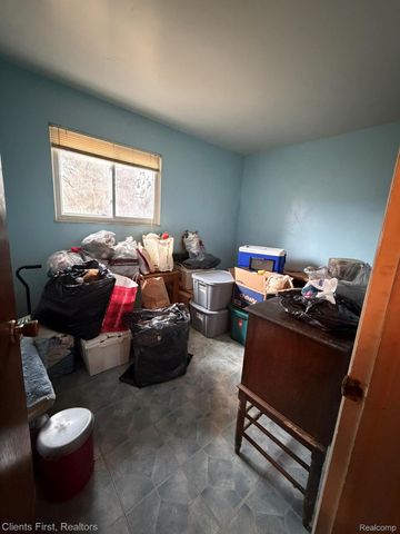 1033 Chopin Street, Troy, MI 48083