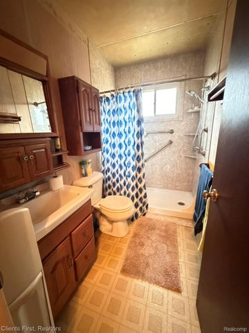 1033 Chopin Street, Troy, MI 48083