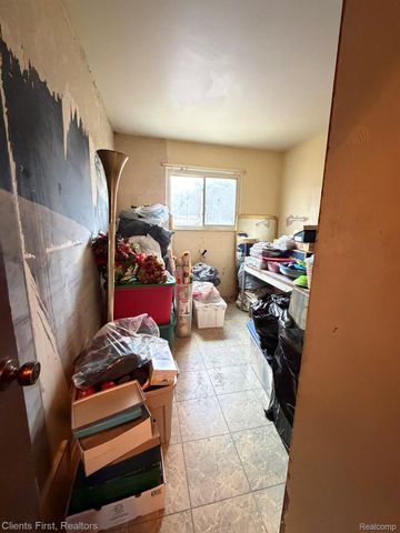 1033 Chopin Street, Troy, MI 48083