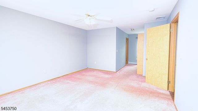 38 Dogwood Dr, Newton Town, NJ 07860