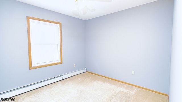 38 Dogwood Dr, Newton Town, NJ 07860