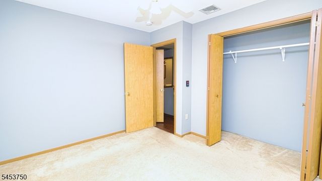 38 Dogwood Dr, Newton Town, NJ 07860