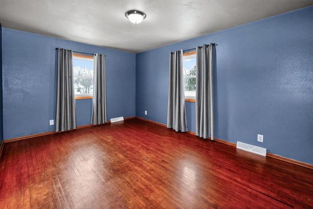 N39W5483 Wilshire DRIVE, Cedarburg, WI 53012