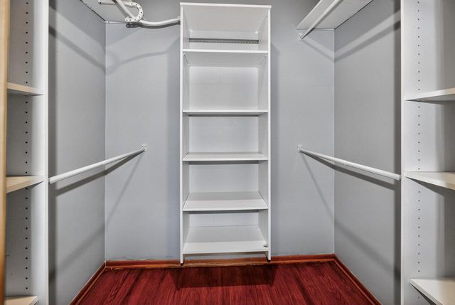 N39W5483 Wilshire DRIVE, Cedarburg, WI 53012