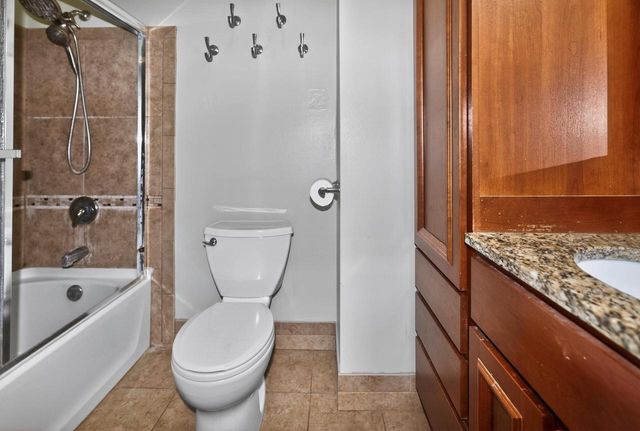 N39W5483 Wilshire DRIVE, Cedarburg, WI 53012