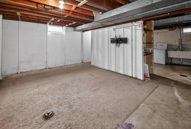 N39W5483 Wilshire DRIVE, Cedarburg, WI 53012