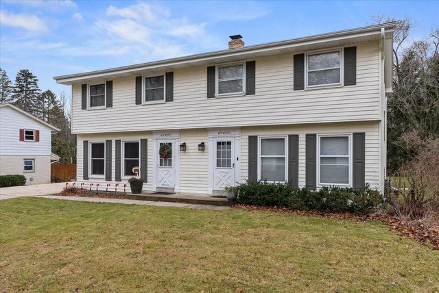 N39W5483 Wilshire DRIVE, Cedarburg, WI 53012