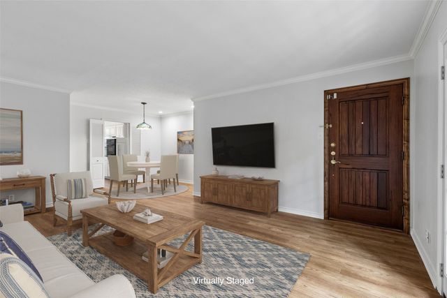 10021 Regal Park Lane 108, Dallas, TX 75230