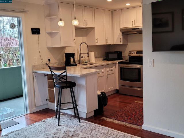 1458 Hudson St 109, Redwood City, CA 94061