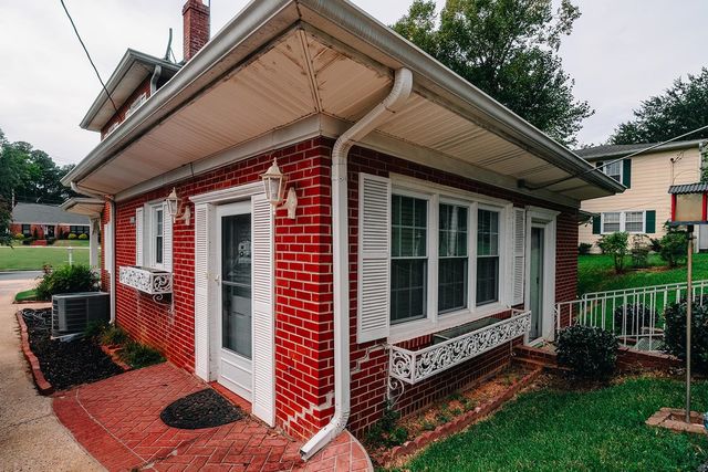 807 College Drive, Gaffney, SC 29340