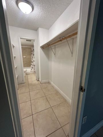 1805 Sans Souci Boulevard 507, North Miami, FL 33181