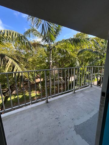 1805 Sans Souci Boulevard 507, North Miami, FL 33181