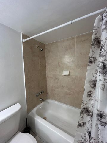 1805 Sans Souci Boulevard 507, North Miami, FL 33181