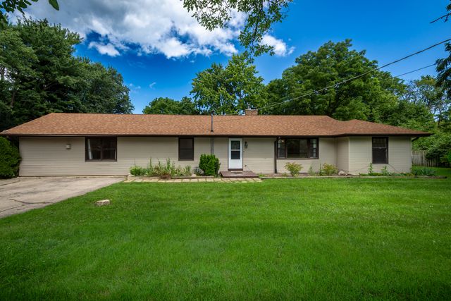 35861 N Fuller Road, Gurnee, IL 60031