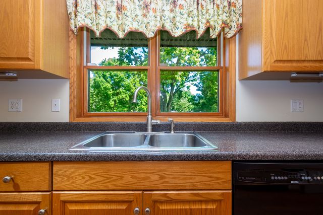 35861 N Fuller Road, Gurnee, IL 60031
