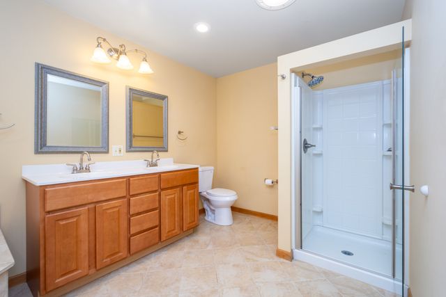 35861 N Fuller Road, Gurnee, IL 60031