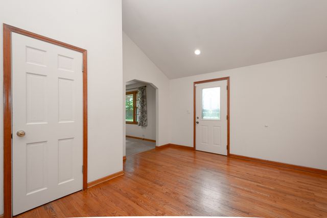 35861 N Fuller Road, Gurnee, IL 60031