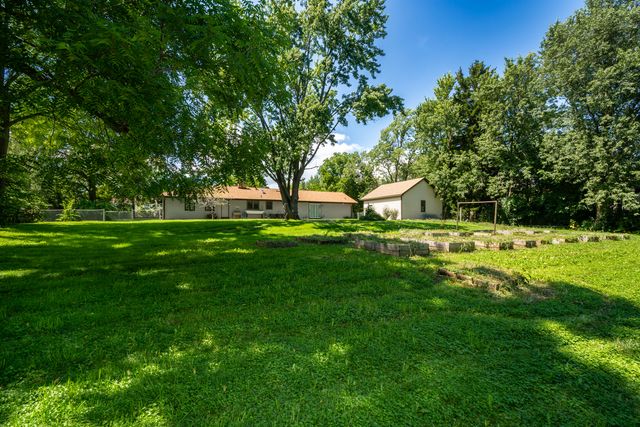 35861 N Fuller Road, Gurnee, IL 60031