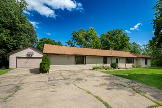 35861 N Fuller Road, Gurnee, IL 60031