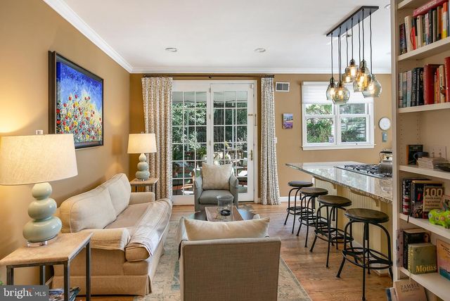 5217 CHEVY CHASE PKWY NW, Washington, DC 20015