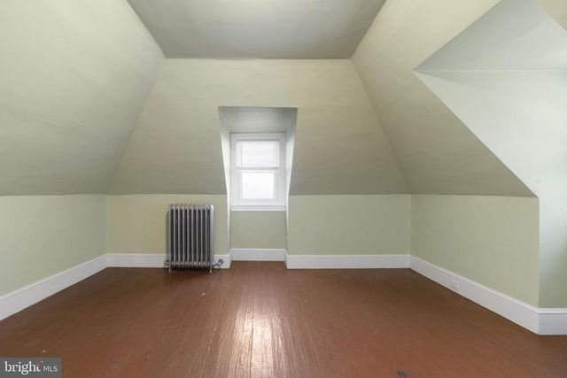 112 E TOWNSHIP LINE RD, Havertown, PA 19083