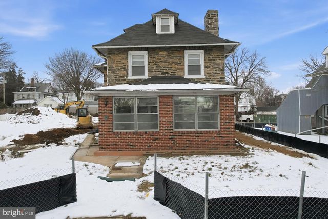 112 E TOWNSHIP LINE RD, Havertown, PA 19083