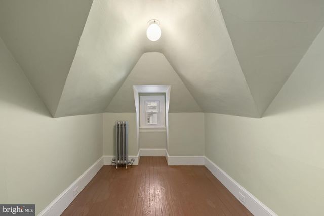 112 E TOWNSHIP LINE RD, Havertown, PA 19083