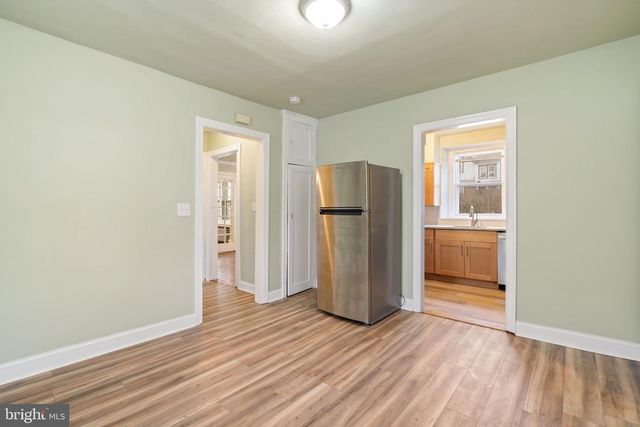 112 E TOWNSHIP LINE RD, Havertown, PA 19083