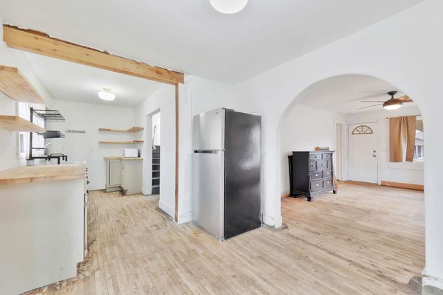 2116 N Fairview Ave, Wichita, KS 67203