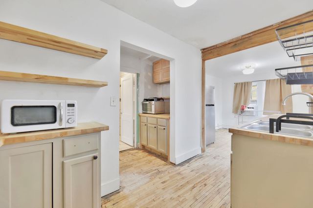 2116 N Fairview Ave, Wichita, KS 67203