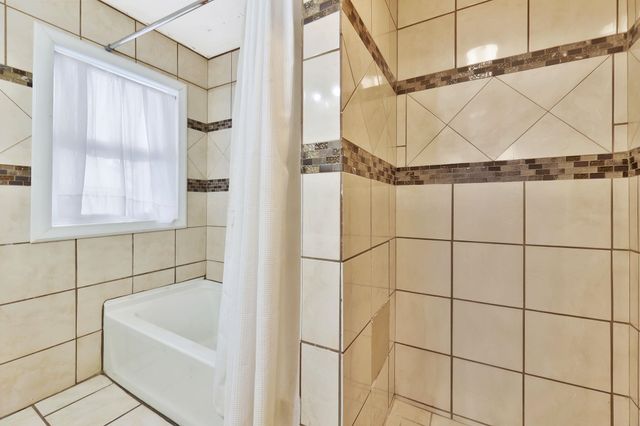 2116 N Fairview Ave, Wichita, KS 67203