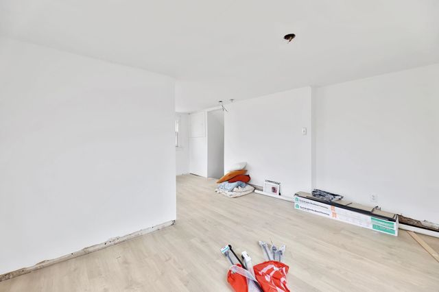 2116 N Fairview Ave, Wichita, KS 67203