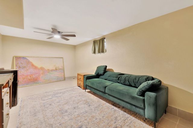 2116 N Fairview Ave, Wichita, KS 67203