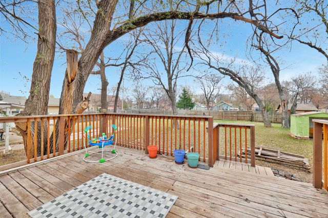 2116 N Fairview Ave, Wichita, KS 67203