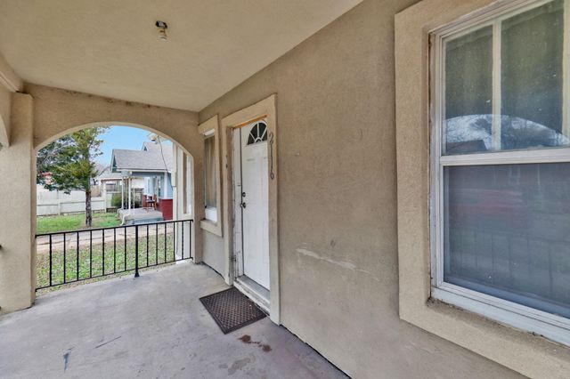 2116 N Fairview Ave, Wichita, KS 67203