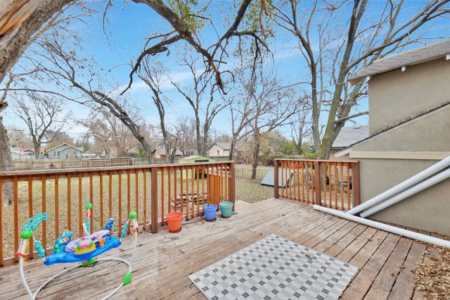 2116 N Fairview Ave, Wichita, KS 67203