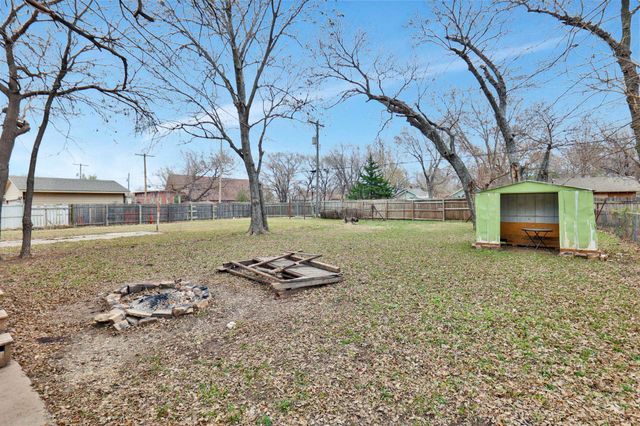 2116 N Fairview Ave, Wichita, KS 67203