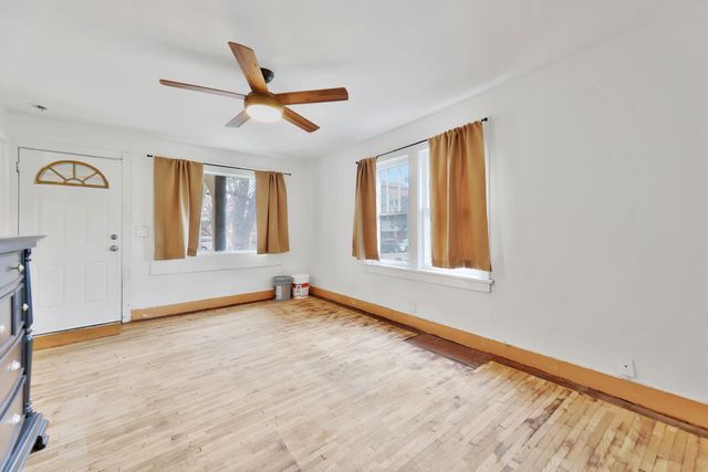 2116 N Fairview Ave, Wichita, KS 67203