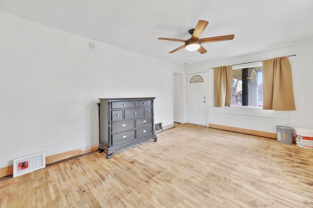 2116 N Fairview Ave, Wichita, KS 67203