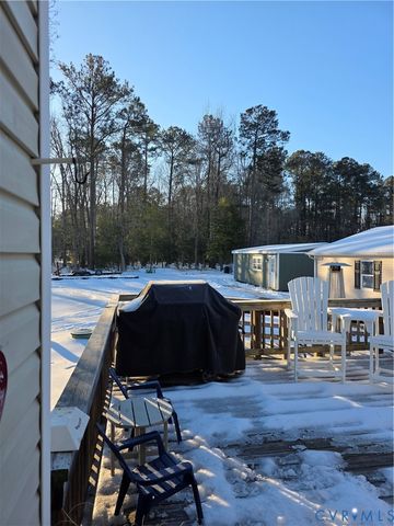 8511 Peaks Rd, Hanover, VA 23069