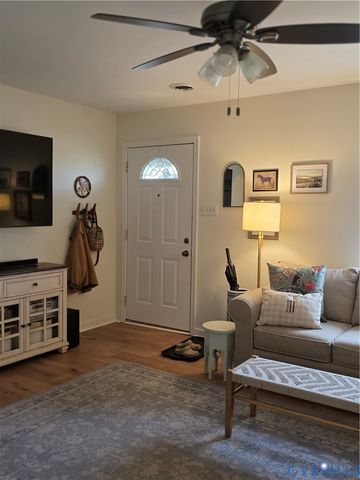 8511 Peaks Rd, Hanover, VA 23069